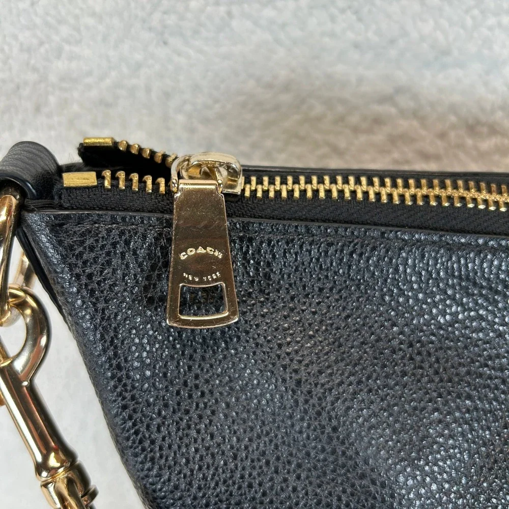 Coach Abbey Duffle Black Pebbled Leather Shoulder Crossbody Bag F31507 Gold Logo